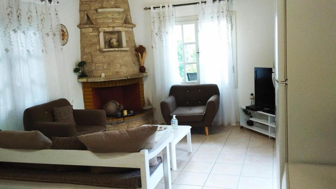 "Villa Kanavos" Apts มาตาลา ภายนอก รูปภาพ